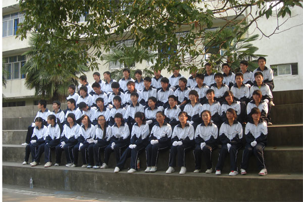 华容三中举行广播体操比赛