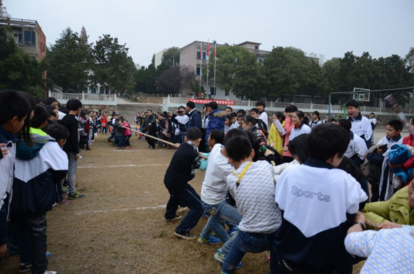 砖桥中学举行2015年冬季田径运动会