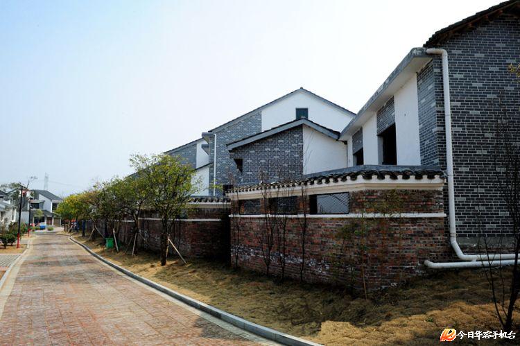 华容897个贫困户喜迁新居