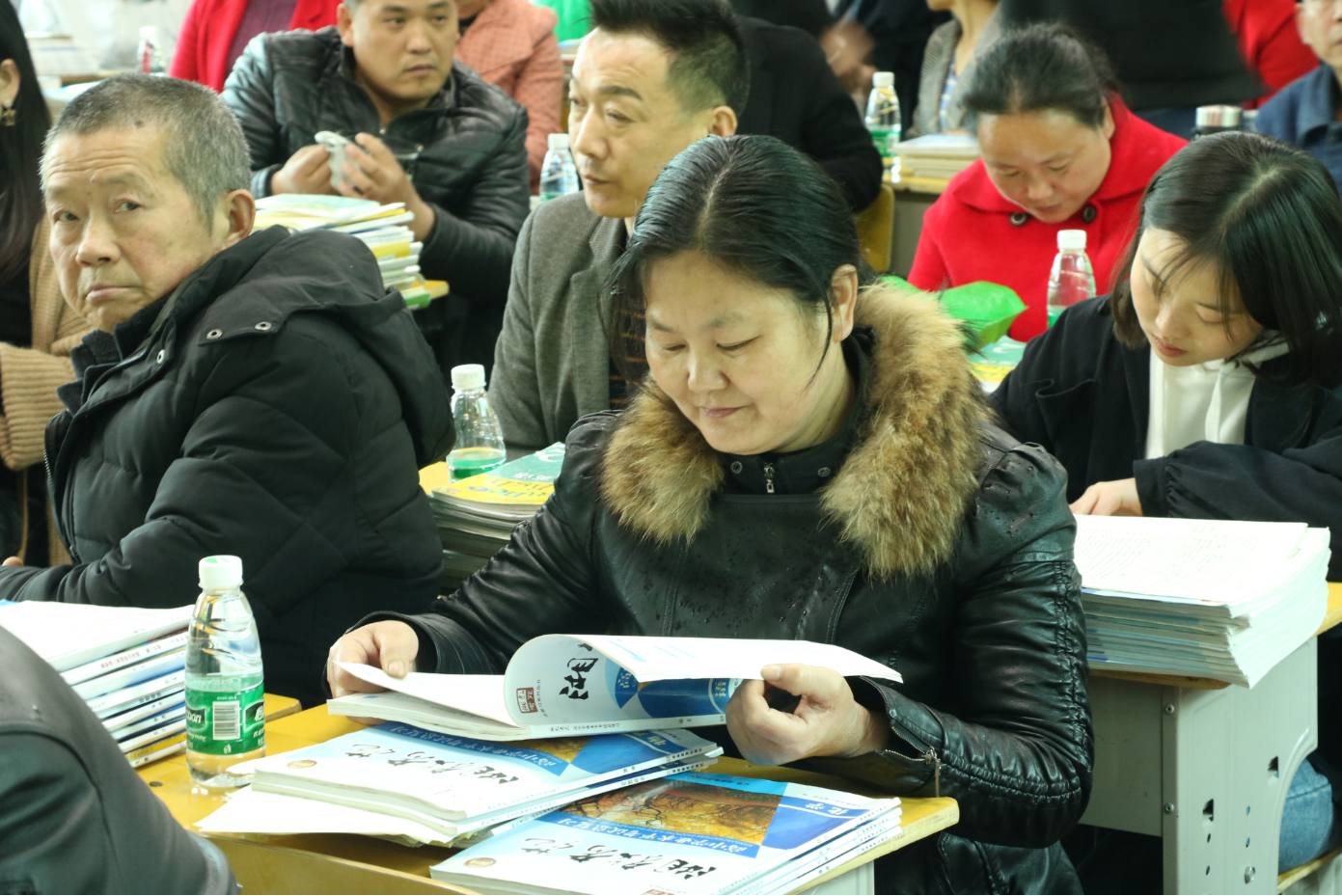 第五中学召开高二年级家长会