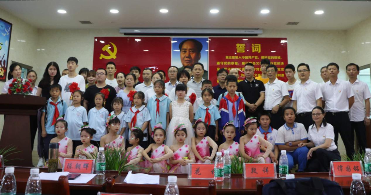 下载 (13).jpg 下载 (13).jpg