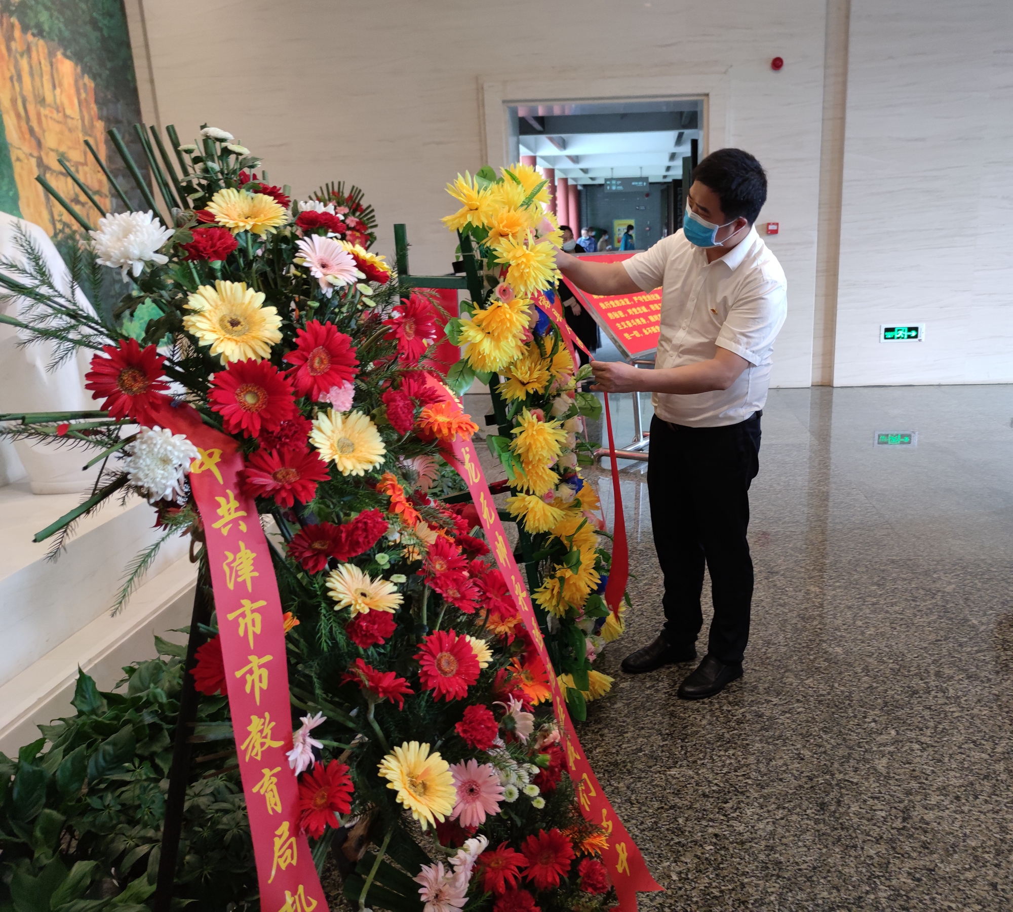 b5ea9f35f5e9670f2311d8118d90c2d.jpg b5ea9f35f5e9670f2311d8118d90c2d.jpg