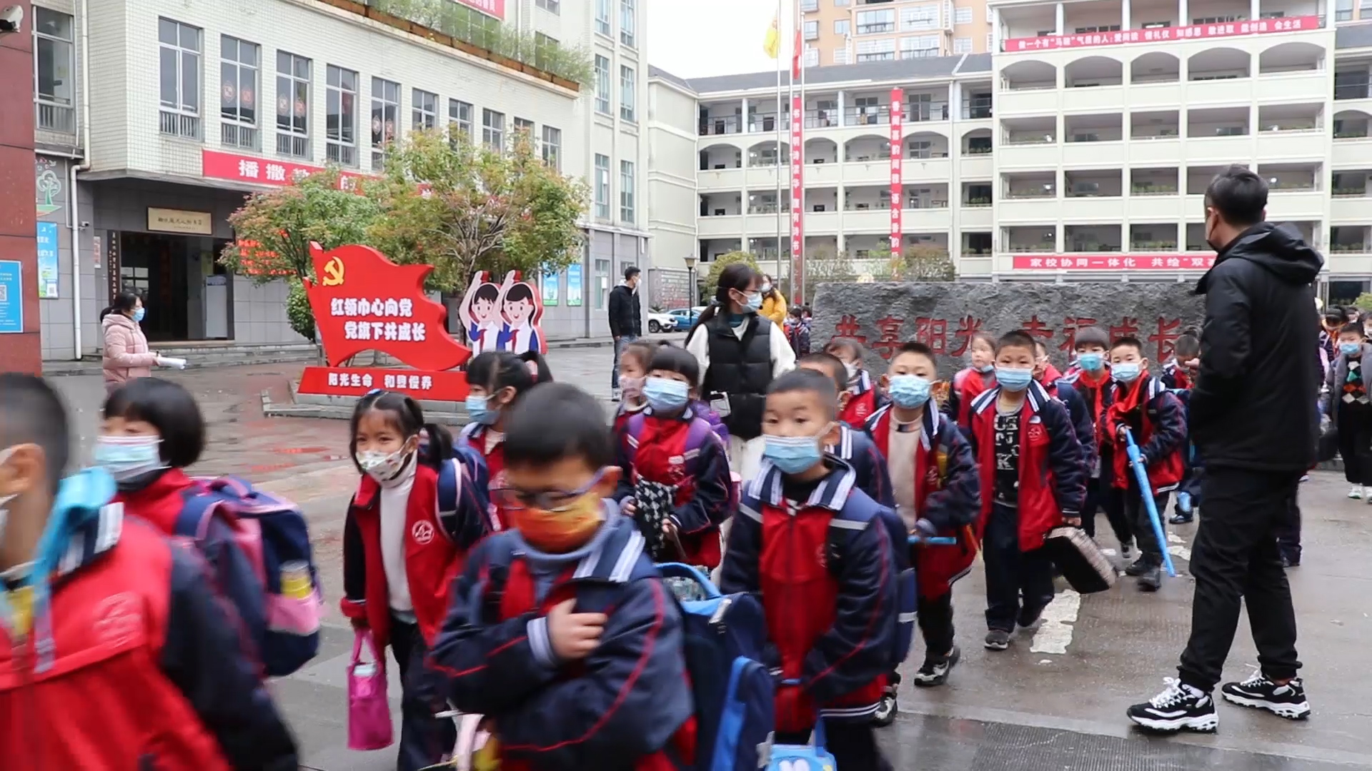 20220322 张岳 张帆 陶伟军实地督导疫情防控和粮食生产工作.00_02_49_03.静止003.jpg 20220322 张岳 张帆 陶伟军实地督导疫情防控和粮食生产工作.00_02_49_03.静止003.jpg