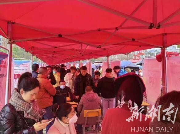 春风千里送真情!华容组团赴保靖招工