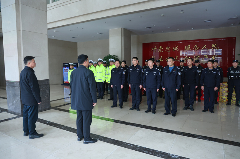 ����������鴺���ڼ��ص㹤��